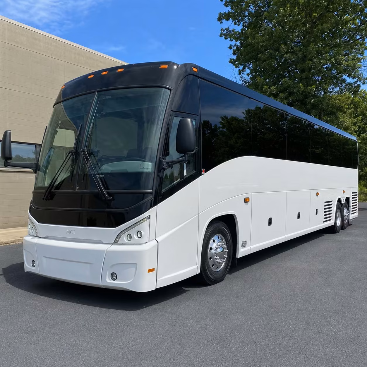 airport and port transfers for government and military groups in davie