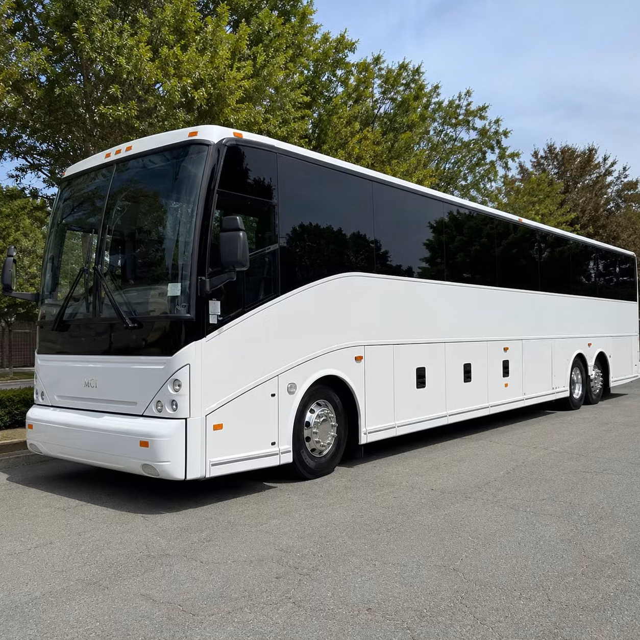 corporate airport transfers in davie work differently and better through daviecharterbus com