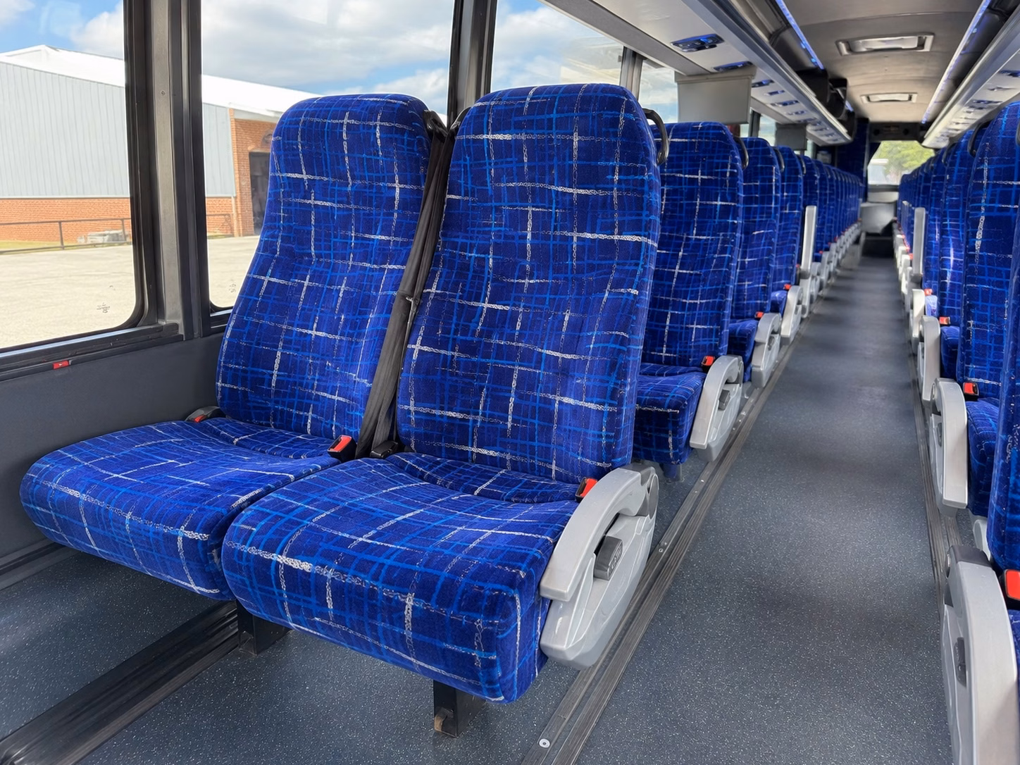 game day fan shuttles to hard rock stadium from davie